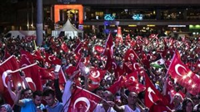 Darbe protestoları devam ediyor !