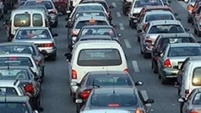 KÖPRÜDE İNTİHAR GİRİŞİMİ ! TRAFİK FELÇ OLDU...