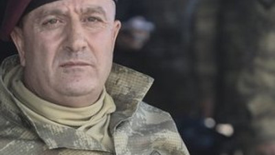 Zekai Aksakallı'nın askerin cebine koyduğu 8 emir