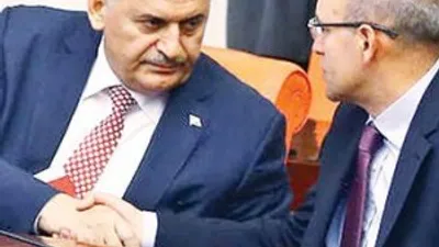 Başbakan'dan Mehmet Şimşek'e: Sen hala burada mısın