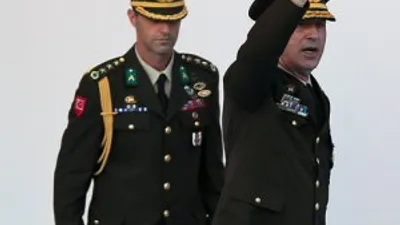 Org. Akar'ın yeni yaveri