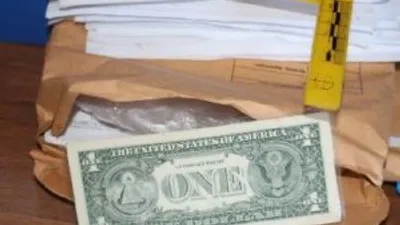 Odasında 1 dolar çıktı tutuklandı