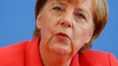 Merkel'den burka açıklaması