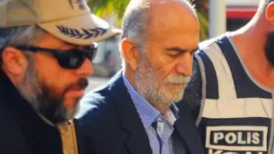 Eski valinin üzerinden Arapça not çıktı
