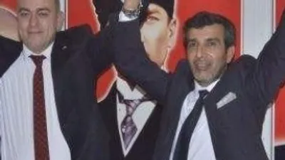 MHP'de şok: Görevden alındılar