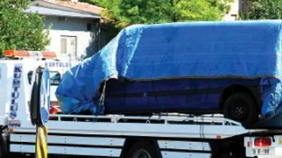 Bomba yüklü minibüsün altında da FETÖ çıktı !