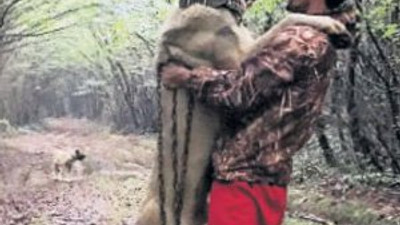 Köpeklerini getirince olay çıktı !