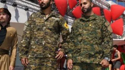 Skandal ! Venedik'te YPG propagandası