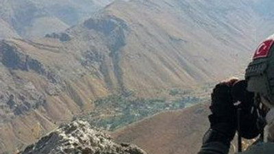 Çukurca'da PKK'ya darbe üstüne darbe !