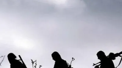 PKK 2'si asker 4 kişiyi kaçırdı
