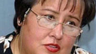 Akrep Nalan'ın başı bakıcısıyla dertte