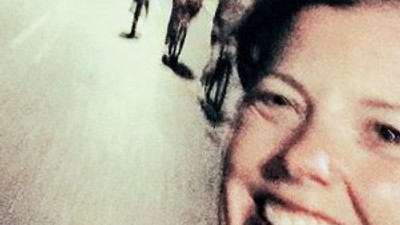 Bisiklet sürerken selfie çekti, öldü