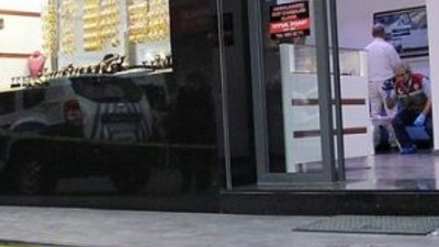 İzmir'de kuyumcu soygunu girişimi !