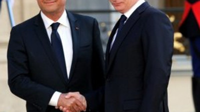 Putin Fransa ziyaretini erteledi