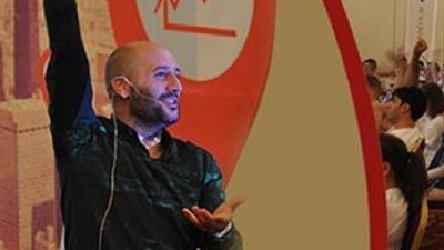 Bay İfade konuşurken eller havaya !