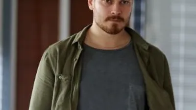 Çağatay Ulusoy'u yakan fotoğraf