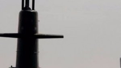 Rus gemileri Hollanda denizaltısını vuruyordu