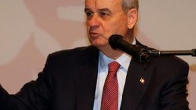 Başbuğ Paşa sahnede