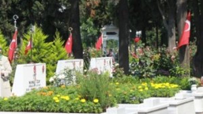 Şehitliklere yeni düzenleme