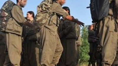 PKK'lılar 2 bin öğrenciyi okulsuz bıraktı