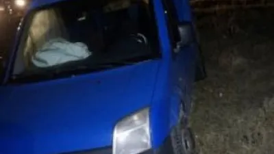 Ambulans beklerken otomobil çarptı !