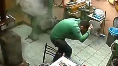 Soba bomba gibi patladı