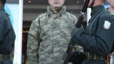 Hulusi Akar: "Arazide baş edemeyen alçaklar..."