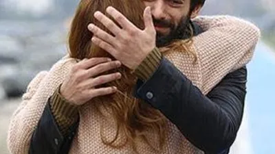 Poyraz Karayel setinde olay !
