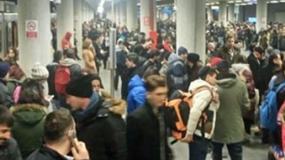 İstanbullulara mesai bitiminde metro şoku