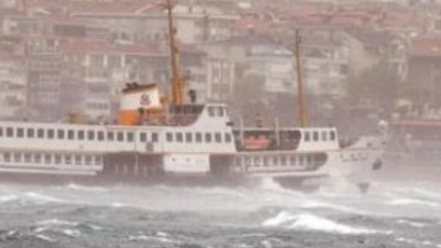 Fırtına İstanbul'u fena vurdu