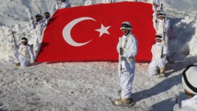 Yeni yıla vatan için elleri tetikte giriyorlar