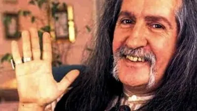Barış Manço'yu rahmetle anıyoruz