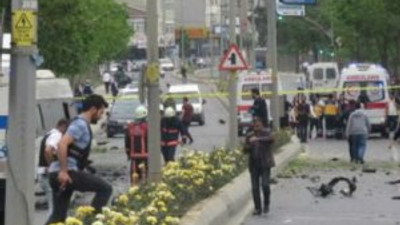 Hakim bombacıya sordu, cevap seyirciden gedli