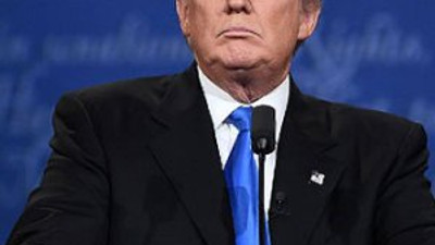 Trump şaşırtı ! O isme ''göreve devam et'' dedi