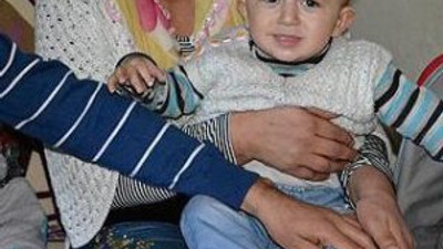 Yiğit bebek ameliyat olmazsa ayağını kaybedecek