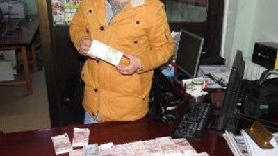 Poşet dolusu para buldu !
