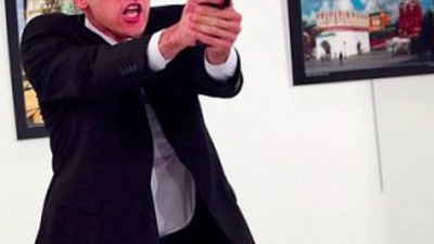 Karlov suikastını çeken gazeteciye büyük ödül