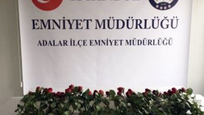 Sevgililer Günü'nde gül çaldı !