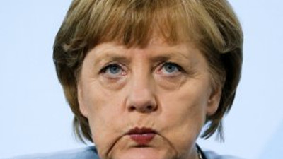 Merkel anketlerde çakıldı