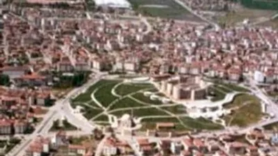 Bu ilimizde iş var ama işçi yok !