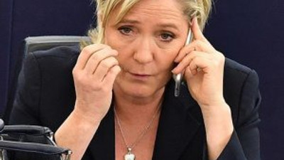 AP, Le Pen'in dokunulmazlığını kaldırdı