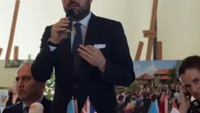 Başkan Hazinedar’dan dünyaya barış mesajı