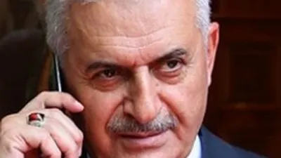 Yıldırım Merkel ile salon krizini görüştü