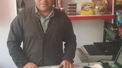 Babası bakandı kendisi bakkal