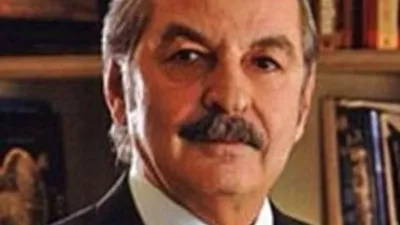 Arkadaşının kızıyla aşk yaşıyor