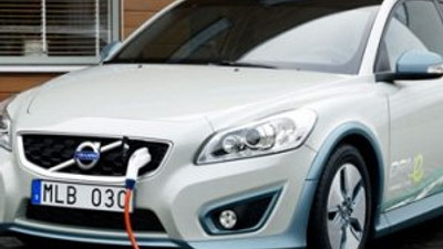 Volvo'nun ilk elektrikli aracı