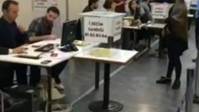 Referandum için ilk oy kullanıldı
