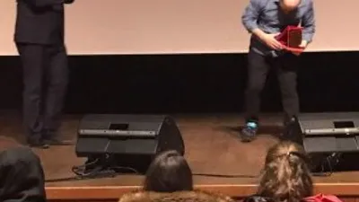 Bay İfade dakikalarca alkış aldı