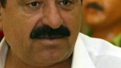 Tatlıses: Anneme verdiğim arabayı bile aldılar