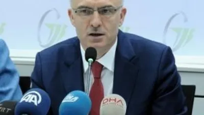 ''Şimdi tarihi bir fırsatın eşiğindeyiz''